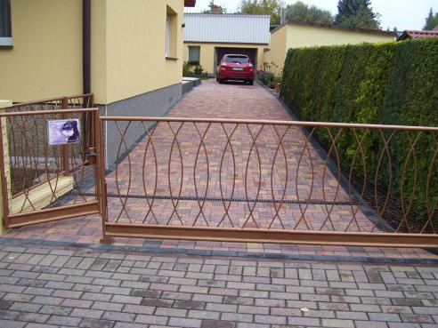gepflasterte Zufahrt gepflasterte Zufahrt