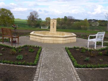 Weg zum Brunnen Weg zum Brunnen