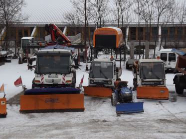 Blick von oben auf Fahrzeuge Blick von oben auf Fahrzeuge