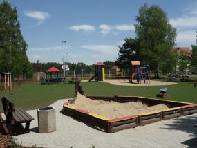 Blick auf Spielplatz