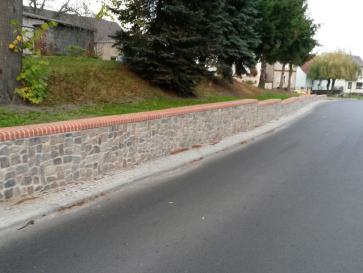 Feldsteinmauer