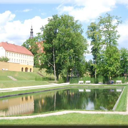 Klostergarten mit See